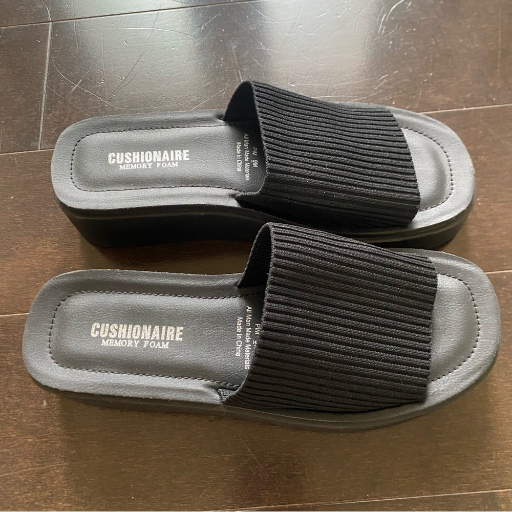Cushionaire Black Elastic platform sandals Size 9